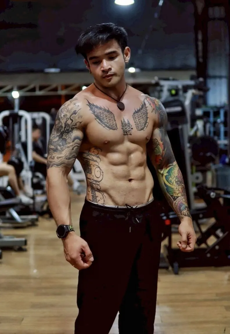 หลงรอยสักว่ะ