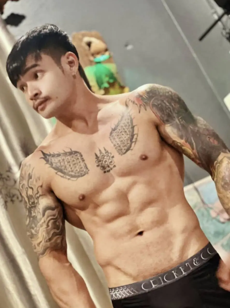 หลงรอยสักว่ะ