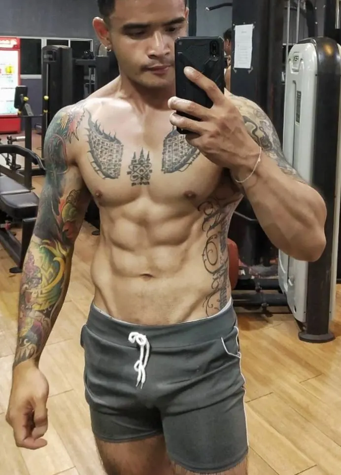 หลงรอยสักว่ะ