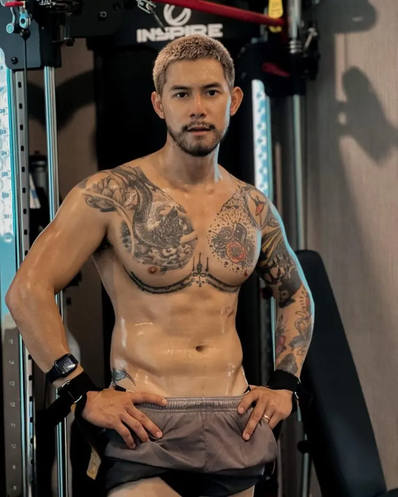 หลงรอยสักว่ะ