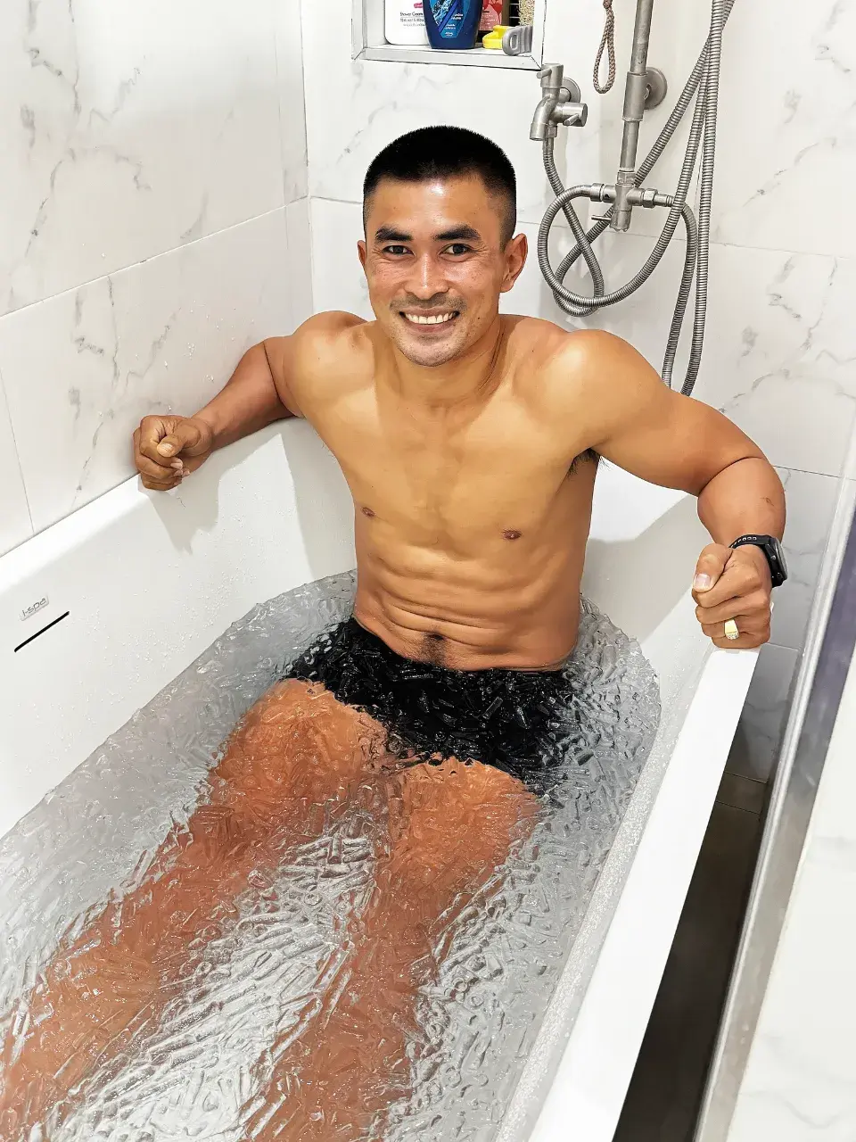 อยากเลียเชตนี้