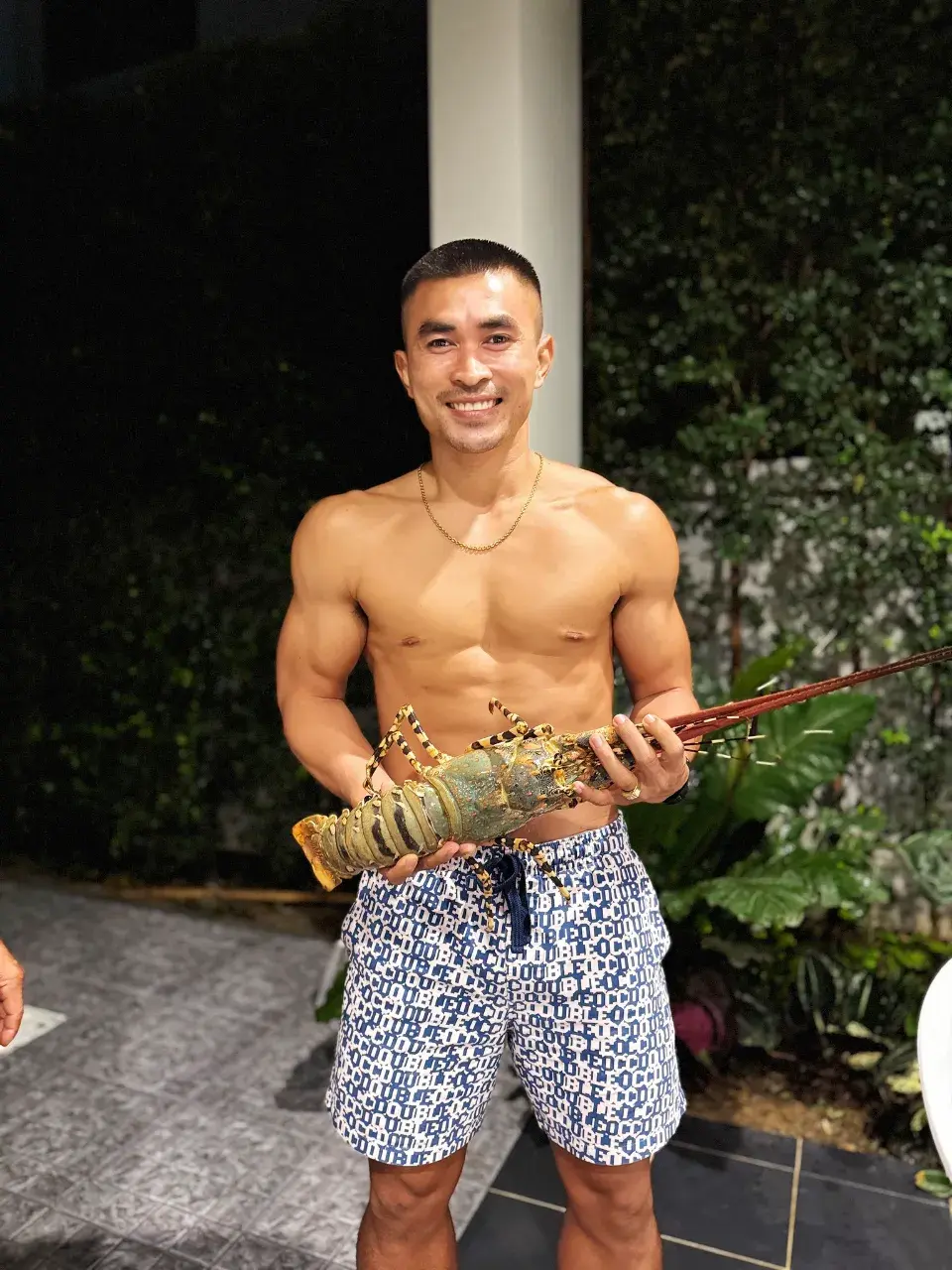 อยากเลียเชตนี้