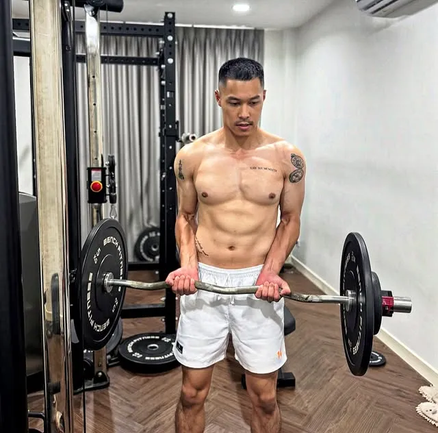 อยากเลียเชตนี้