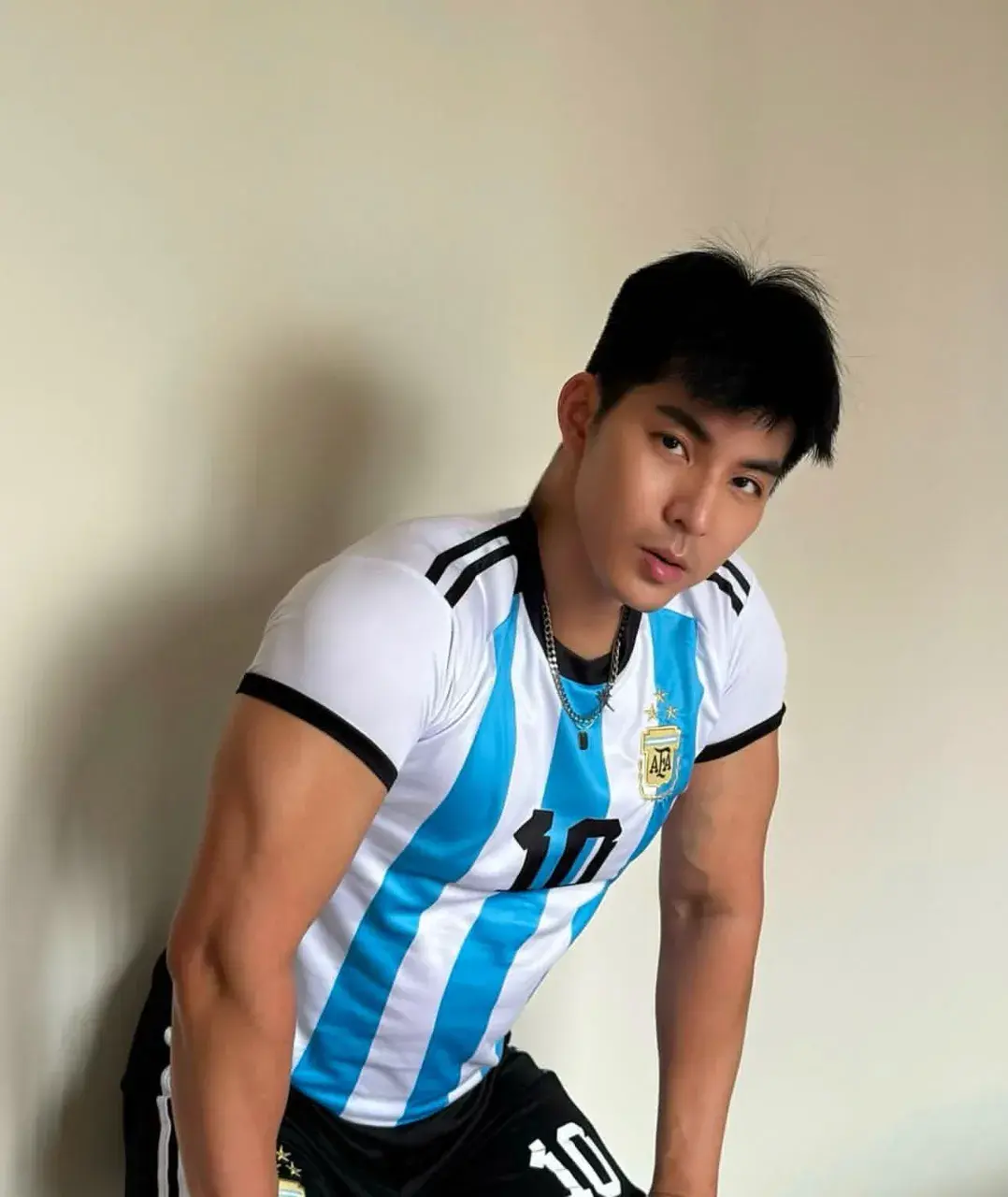 อยากเลียเชตนี้