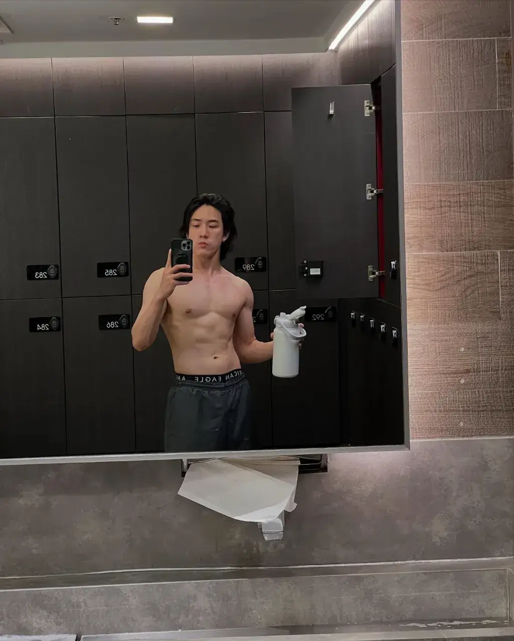 อยากเลียเชตนี้