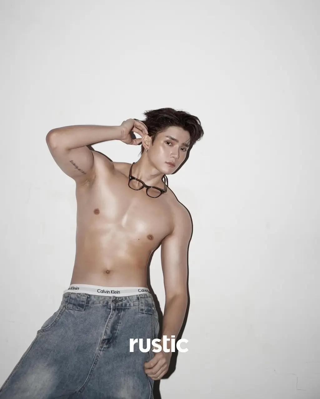 Cool and cute guy : 𝑱𝑬𝑭𝑭𝒀 ( 제프 )