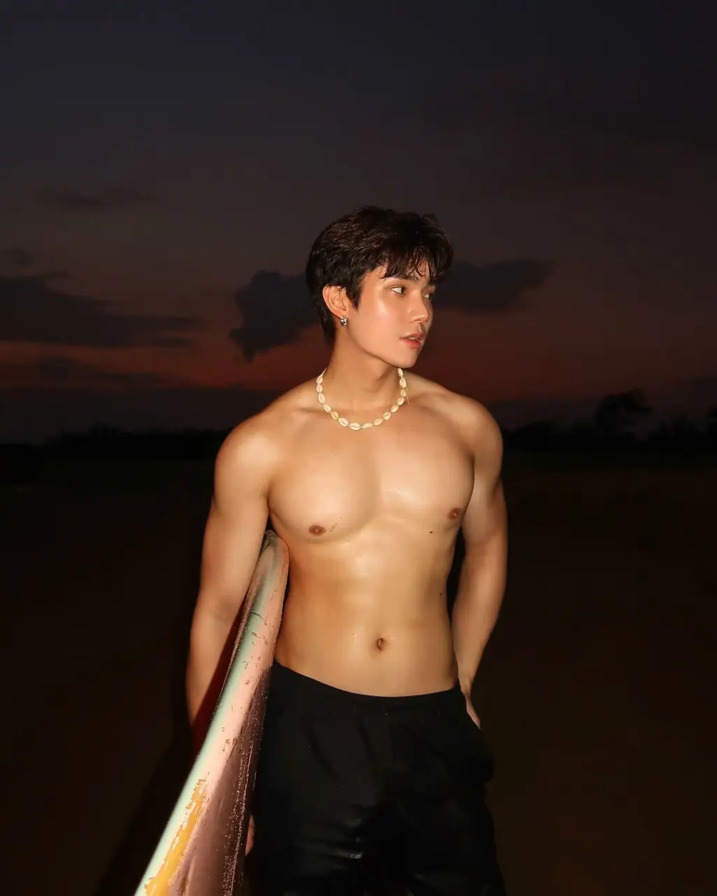 Cool and cute guy : 𝑱𝑬𝑭𝑭𝒀 ( 제프 )