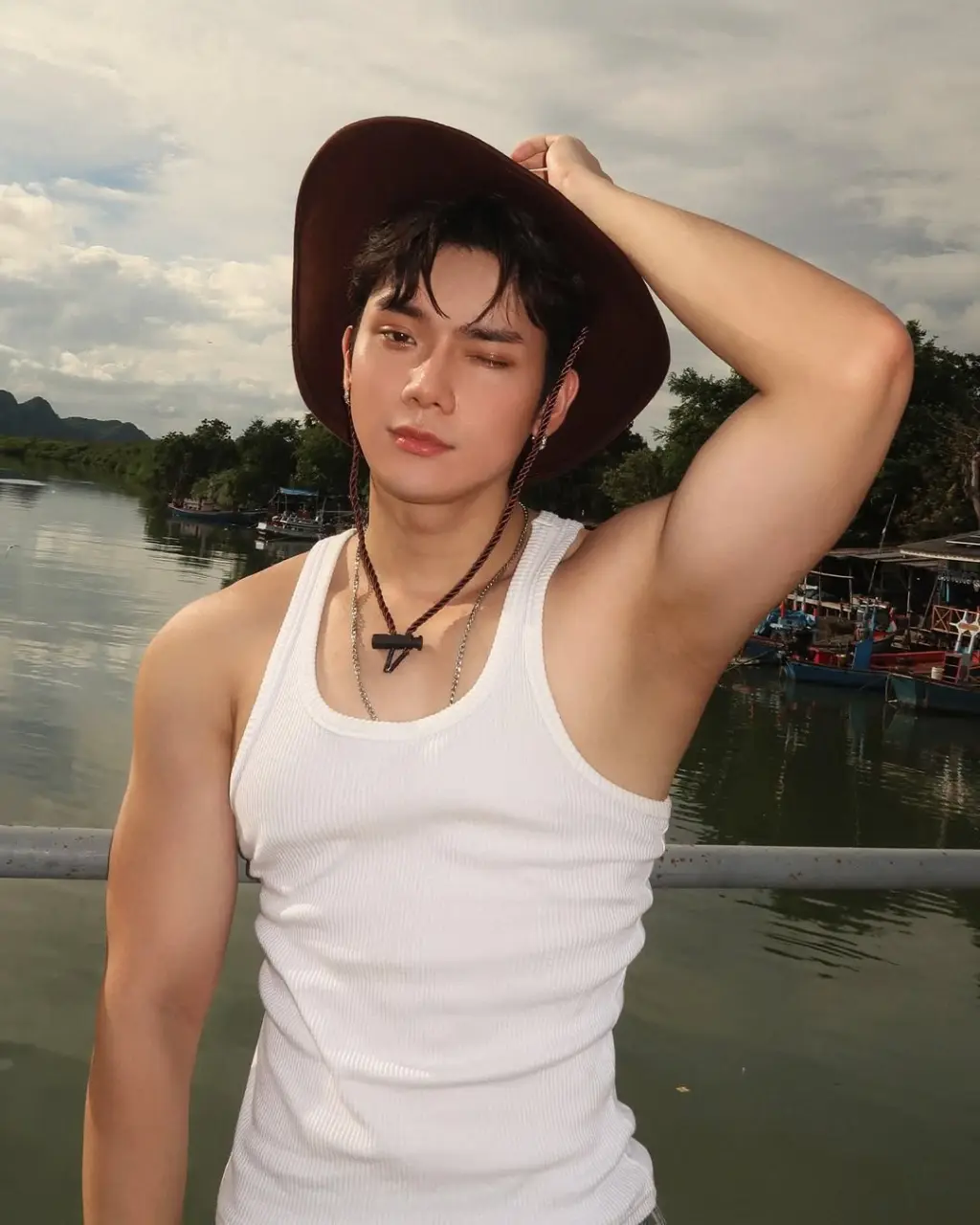 Cool and cute guy : 𝑱𝑬𝑭𝑭𝒀 ( 제프 )