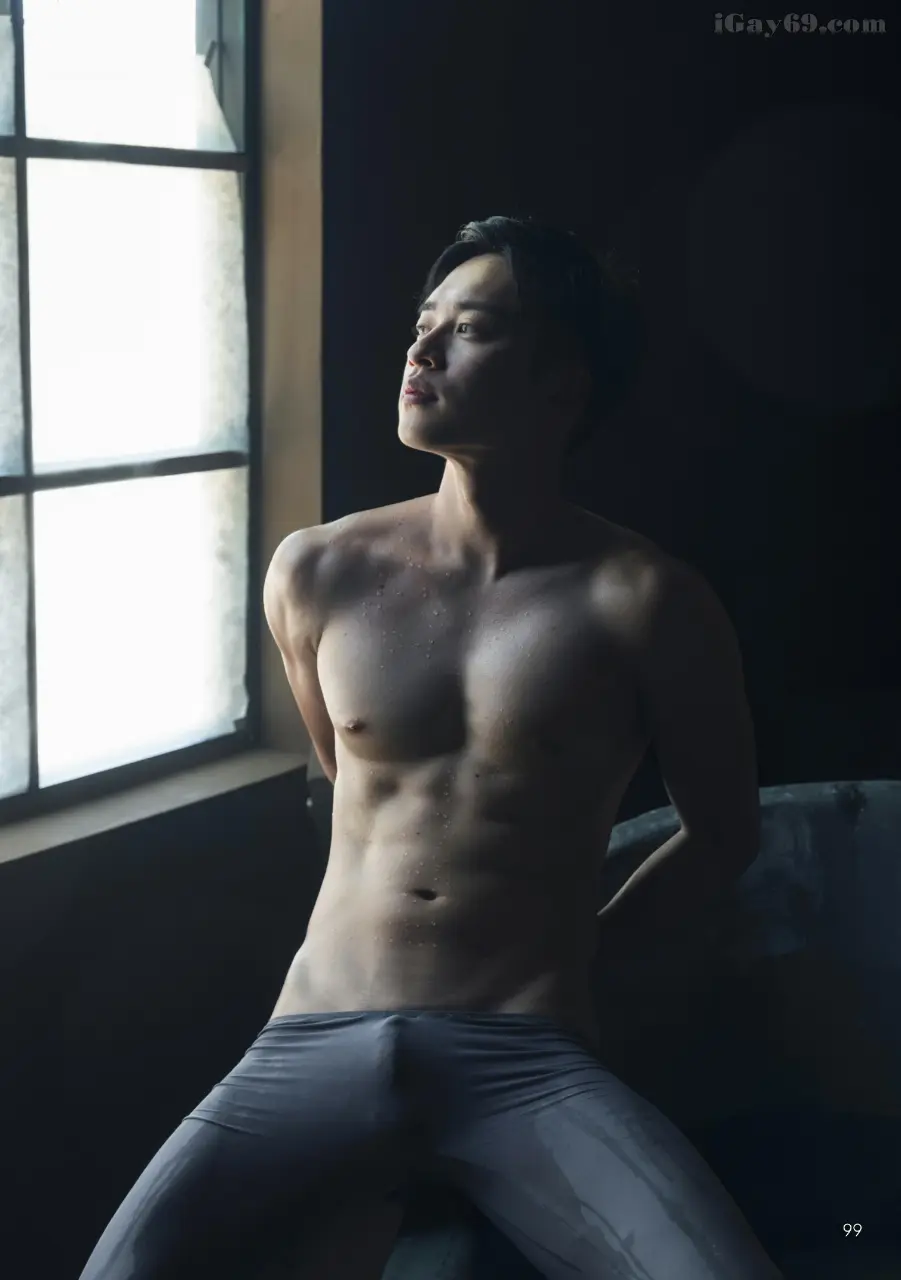 Model and gay porn actor : Ryo Kanzaki