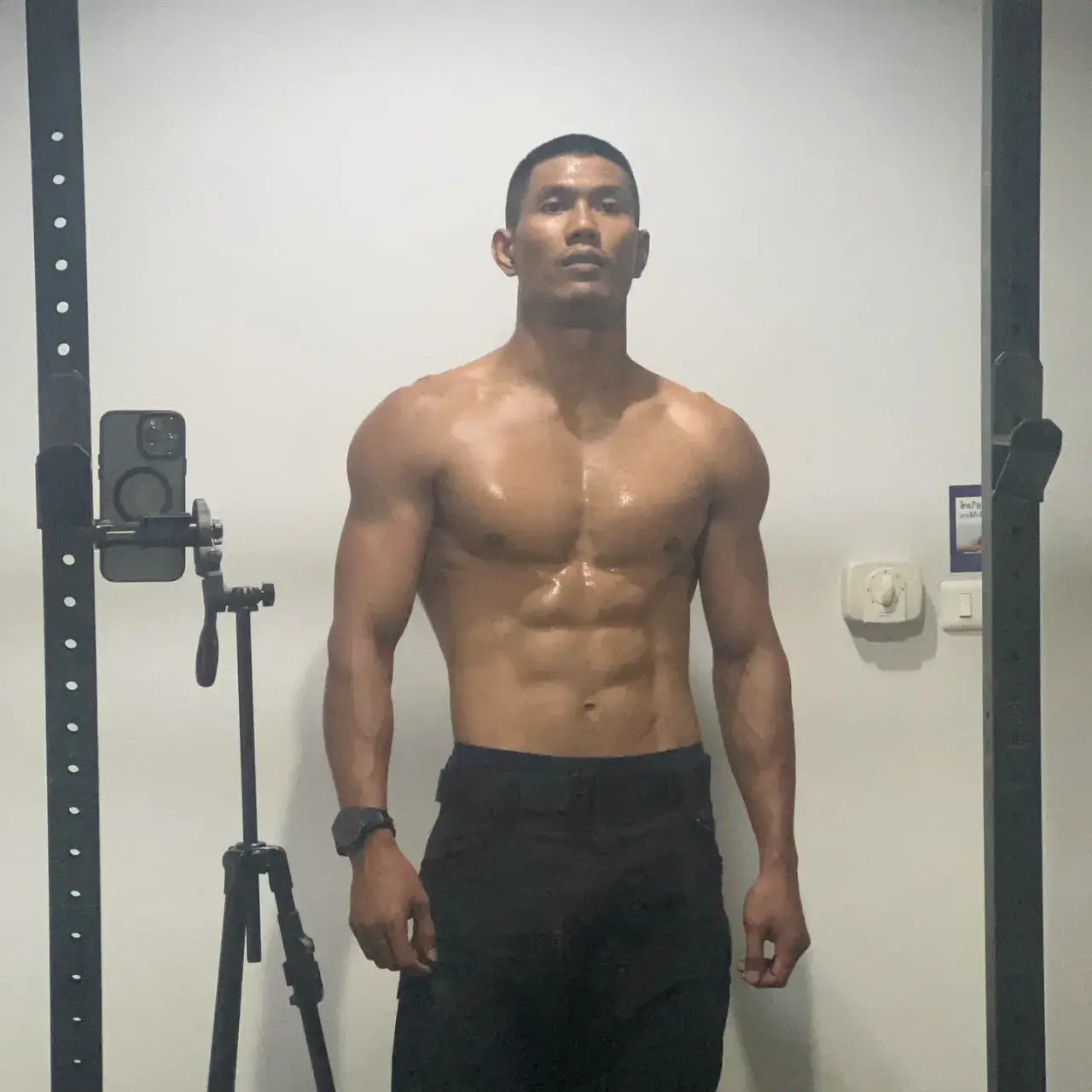 ลุค-เข้มๆ001