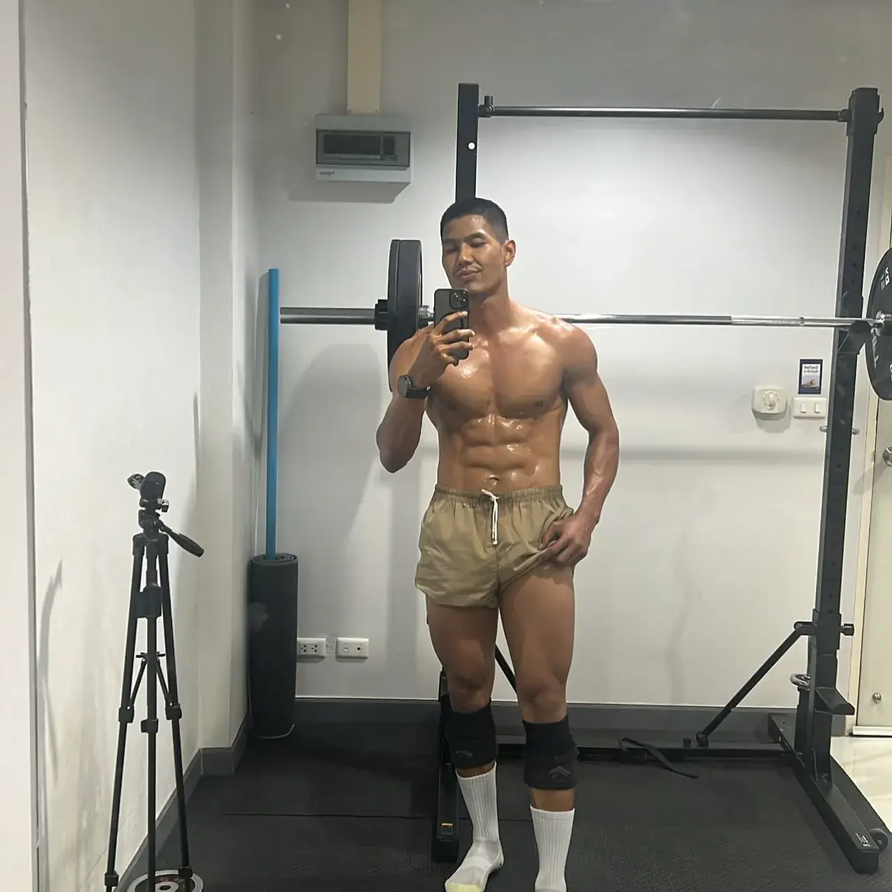 ลุค-เข้มๆ001