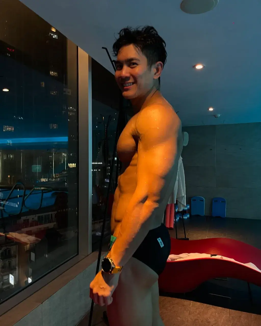 ลุค-เข้มๆ001