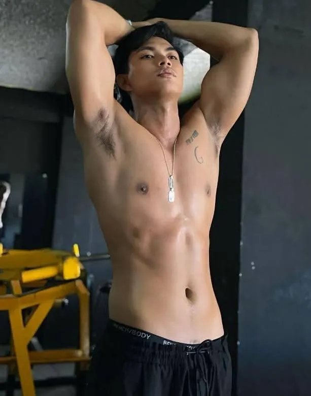 ผช.กับรักแร้ที่ทรงเสน่ห์