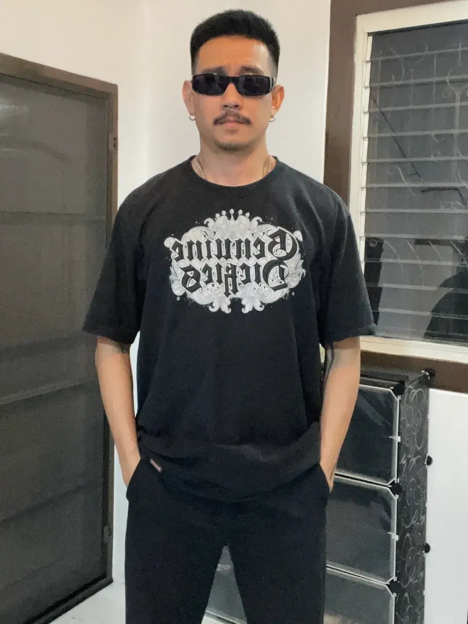 ตกหลุมสวาท