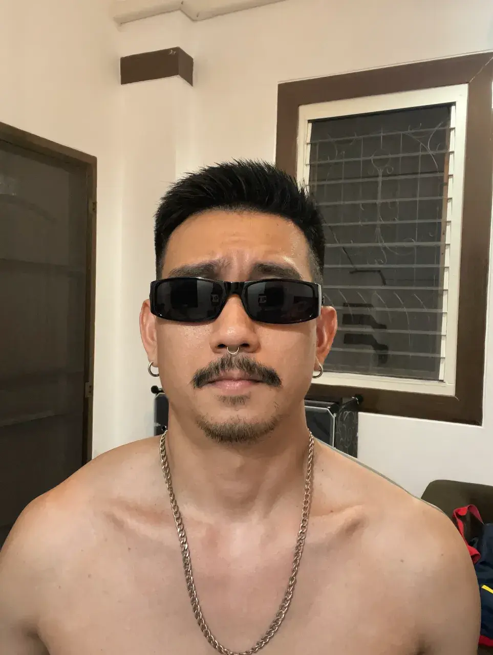 ตกหลุมสวาท