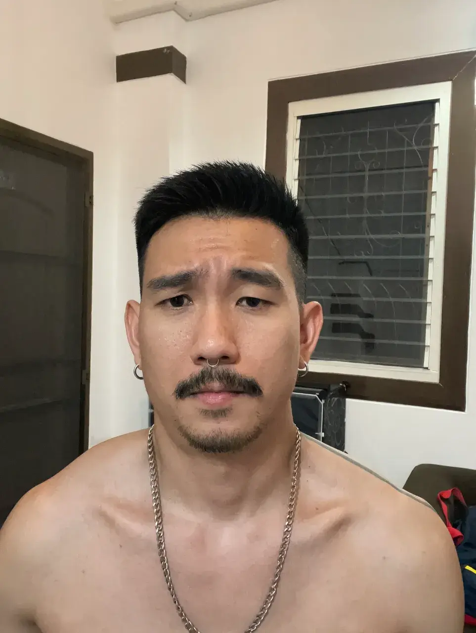 ตกหลุมสวาท