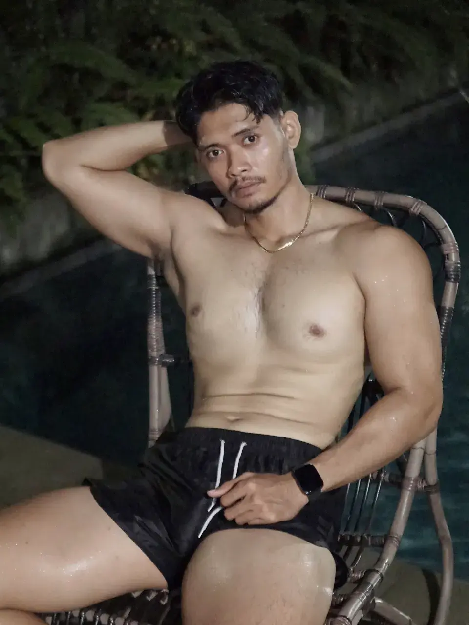 แบกท่อน้ำไว้ปล่อยนาน้อง