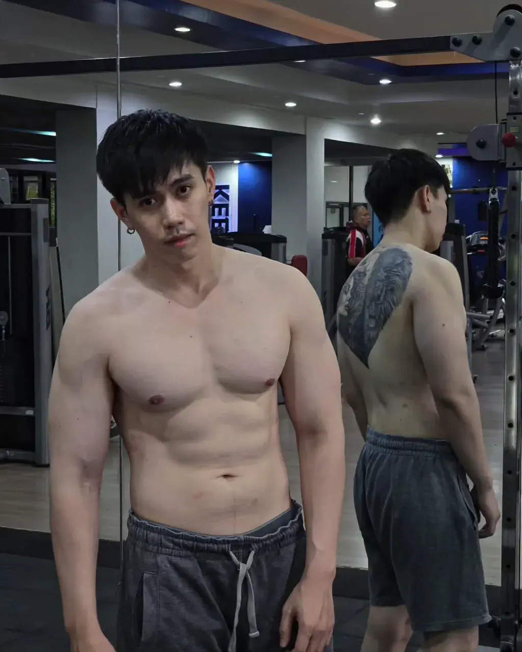 แบกท่อน้ำไว้ปล่อยนาน้อง