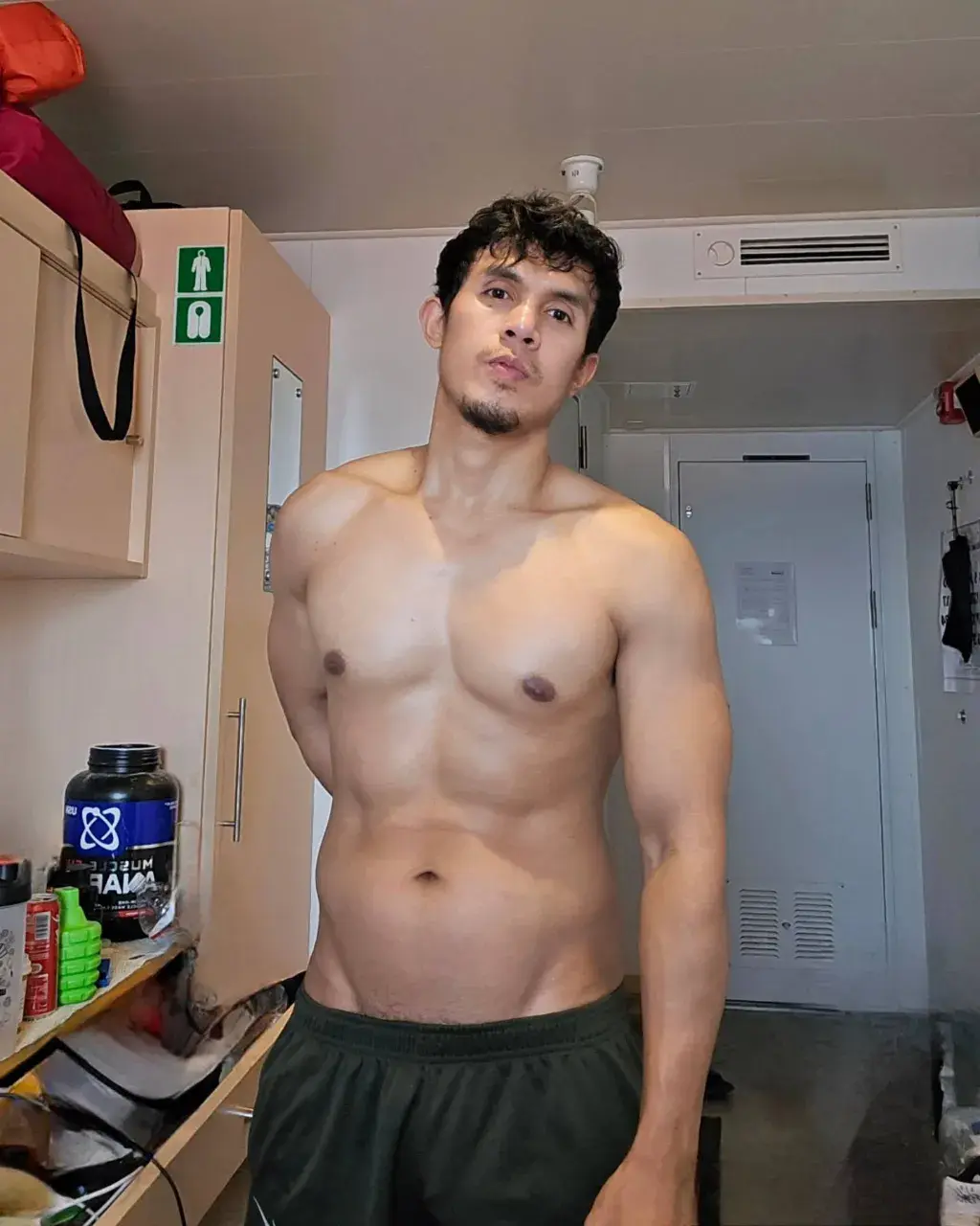 รักแล้วเลียหน่อย