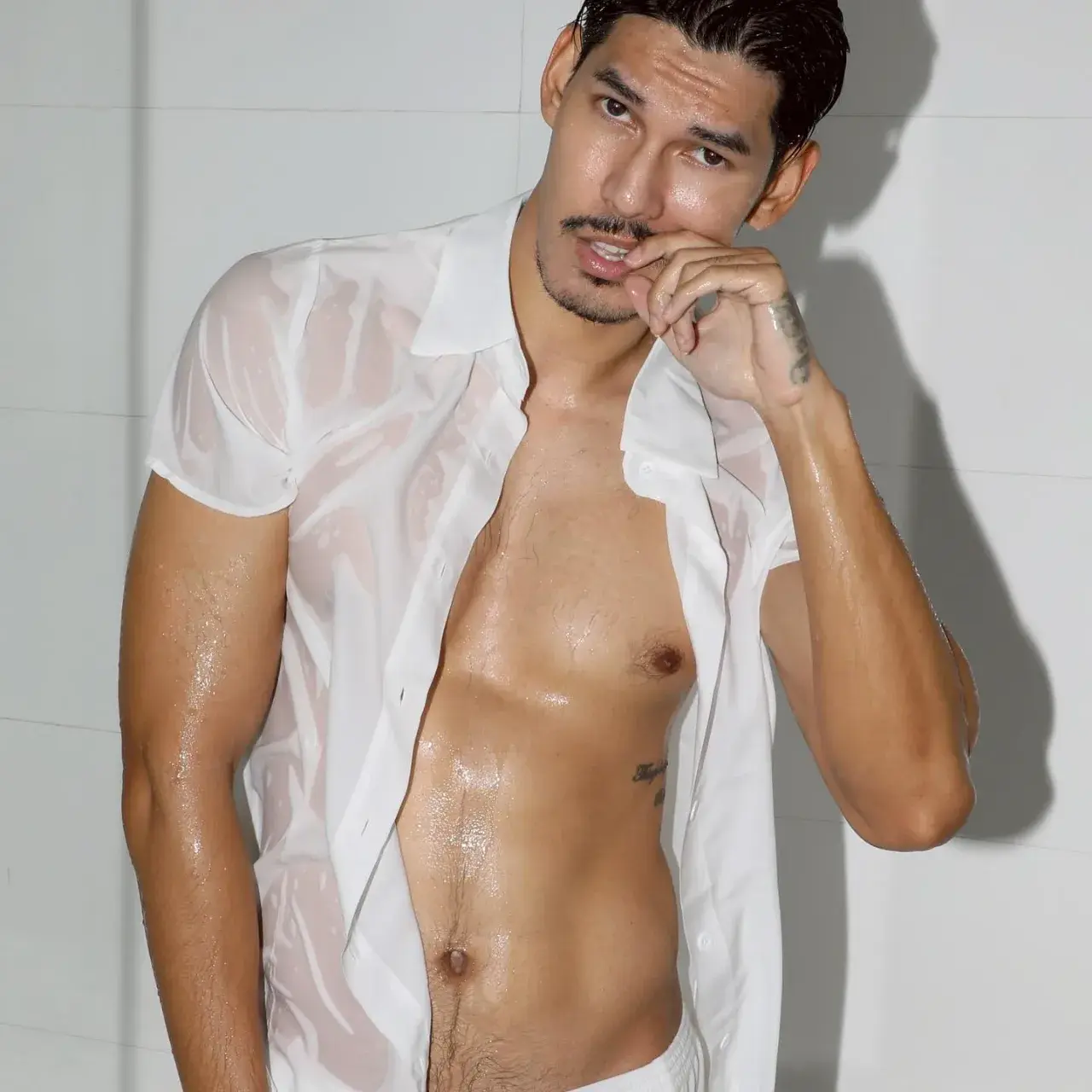 ยอมเธอยอมทนเจ็บ