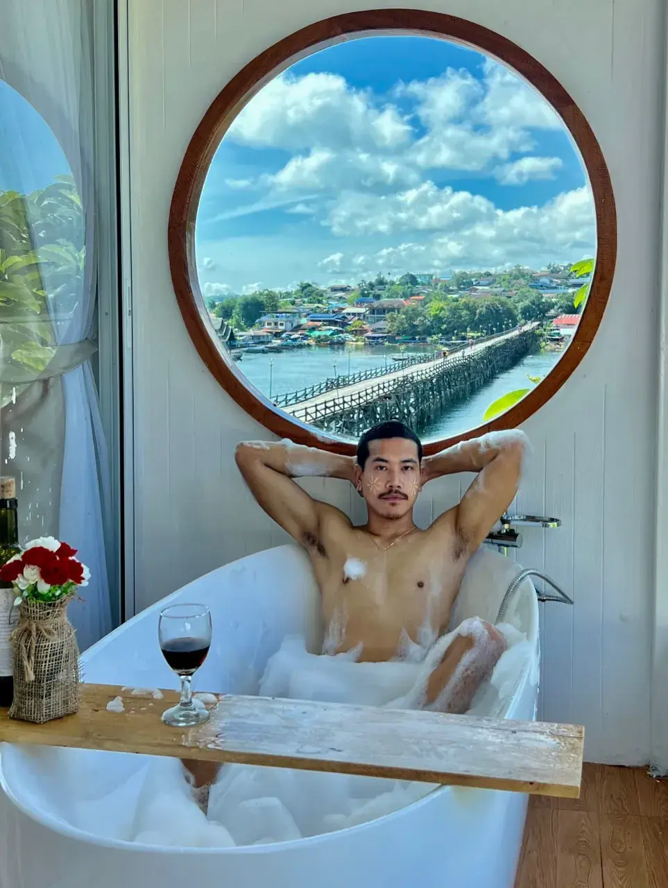 ยอมเธอยอมทนเจ็บ