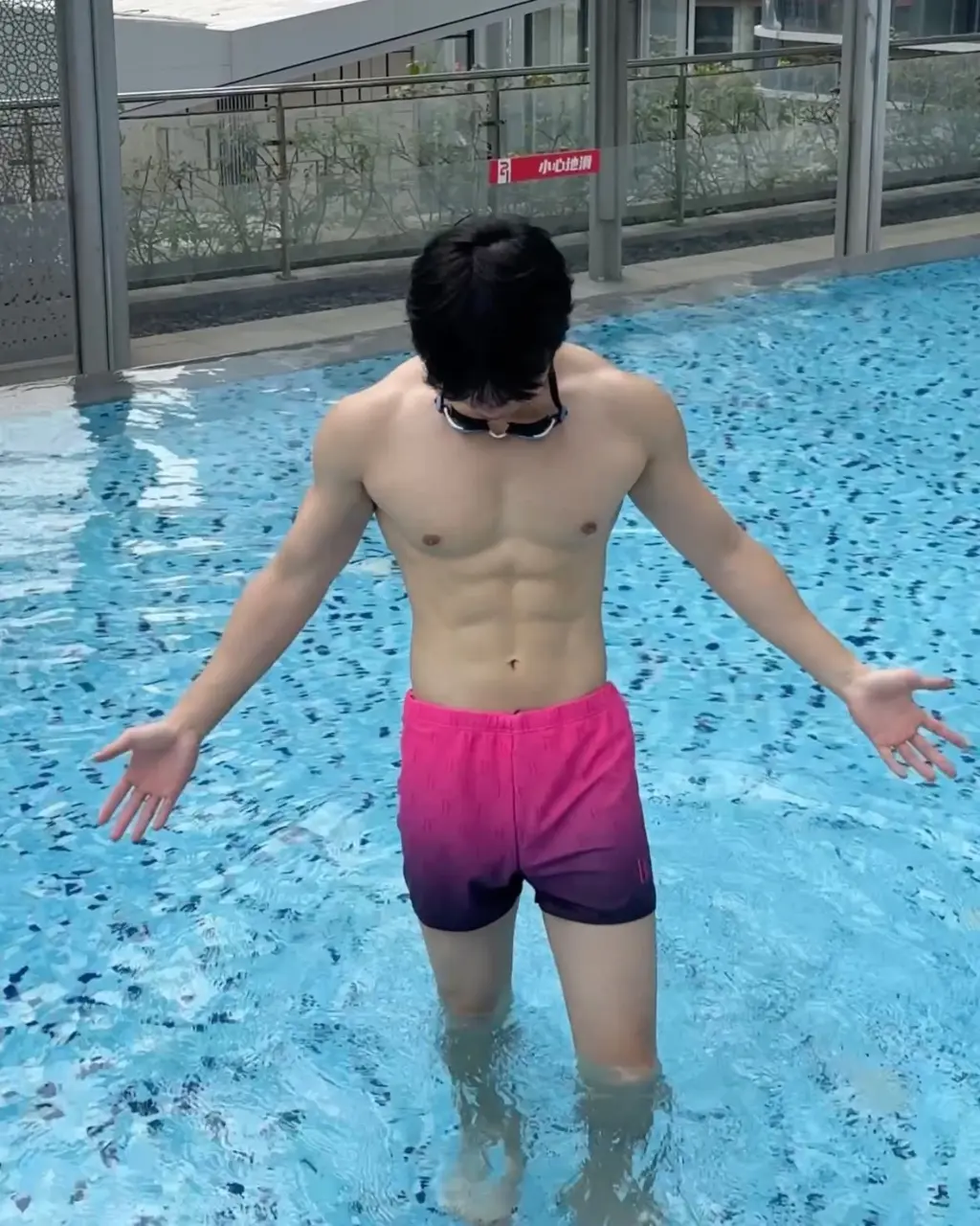 ถอดโชว์เรือนร่าง 2939