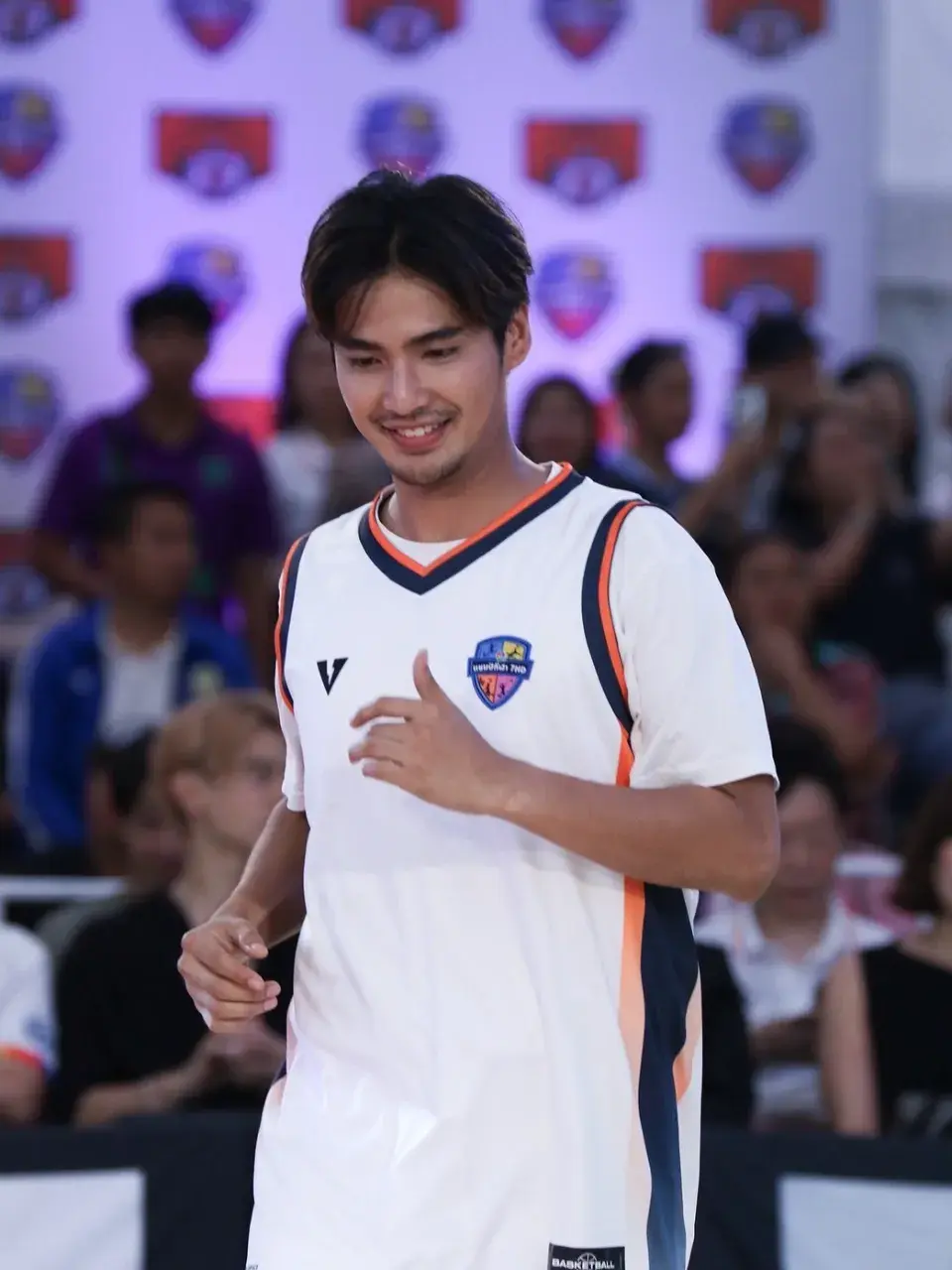 ลิ้มรสแซ่บ