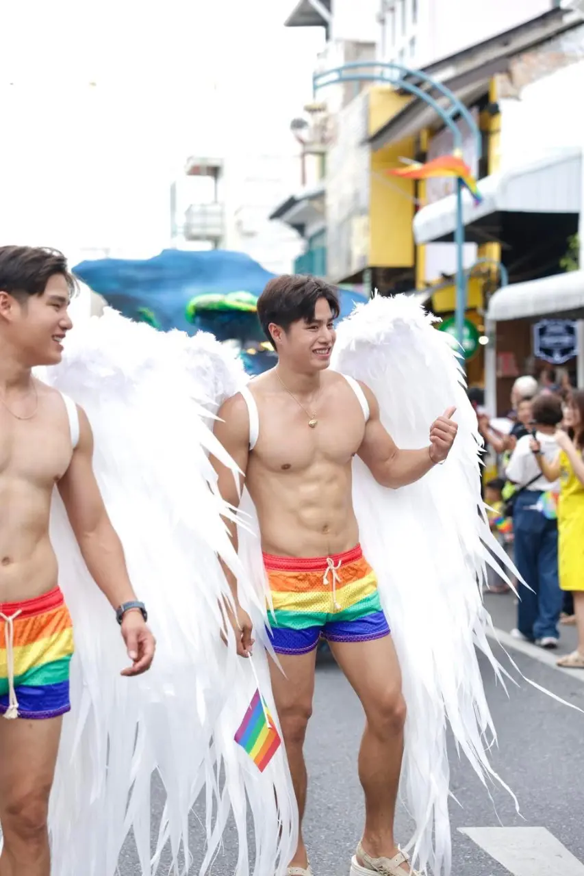 แฝดคนดัง งาน pride ภูเก็ต 2025