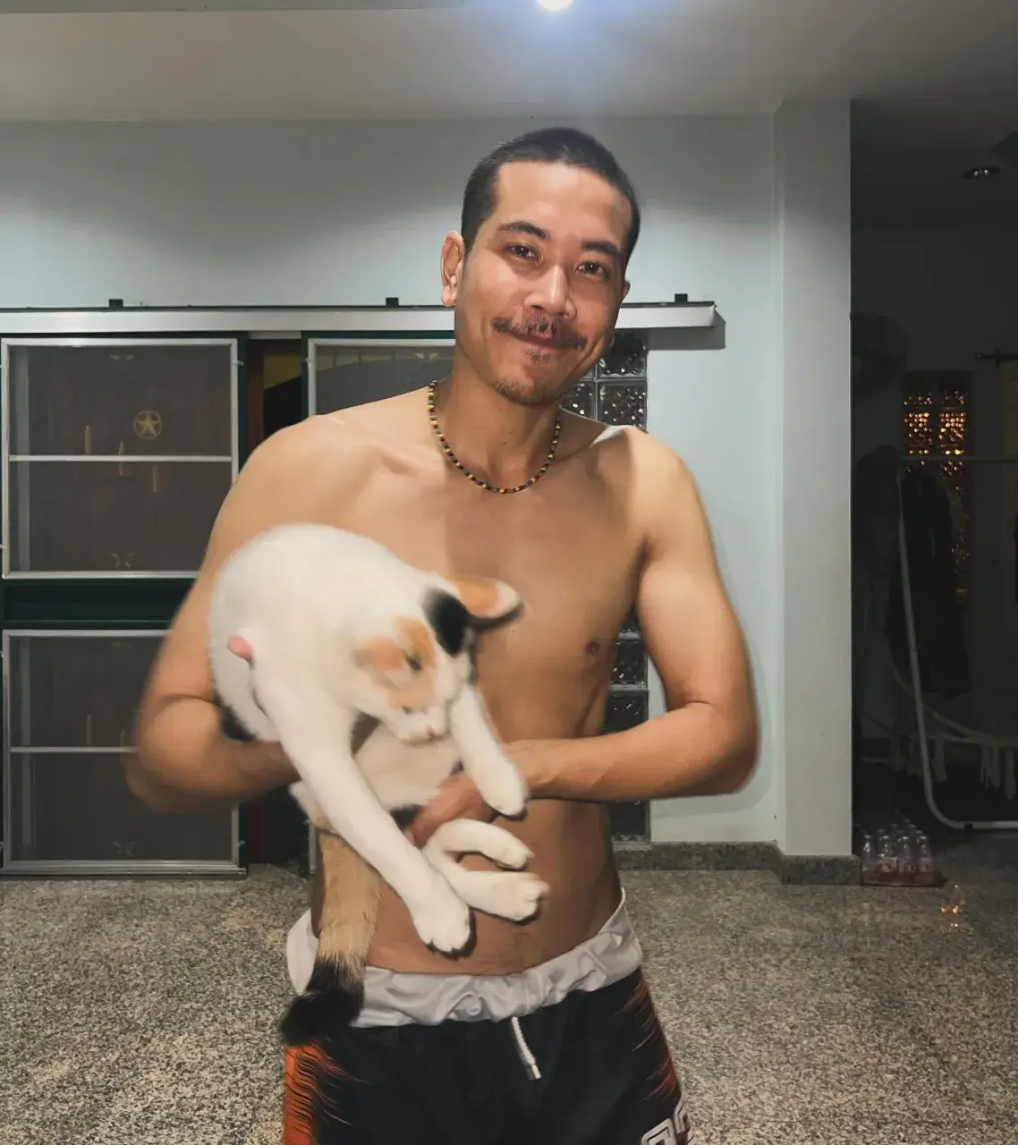 เสวหนวดจัง