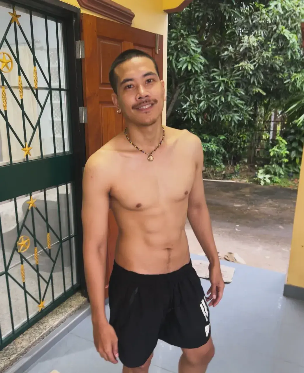 เสวหนวดจัง
