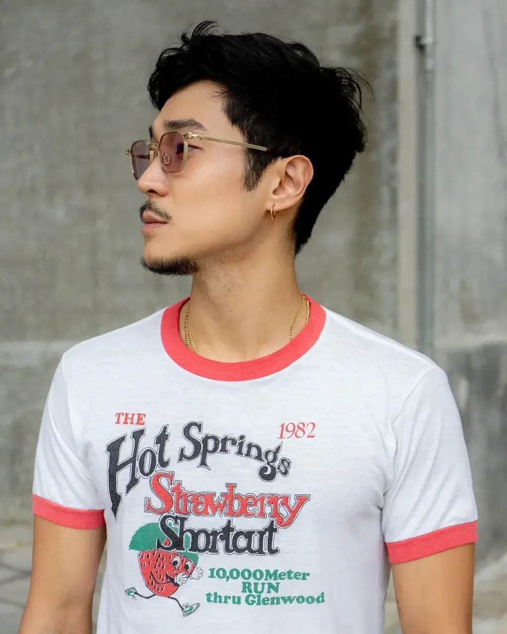 วาสนาใครน้อ