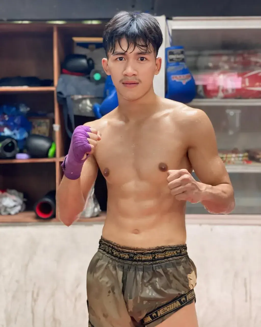 แซ่บสำลัก