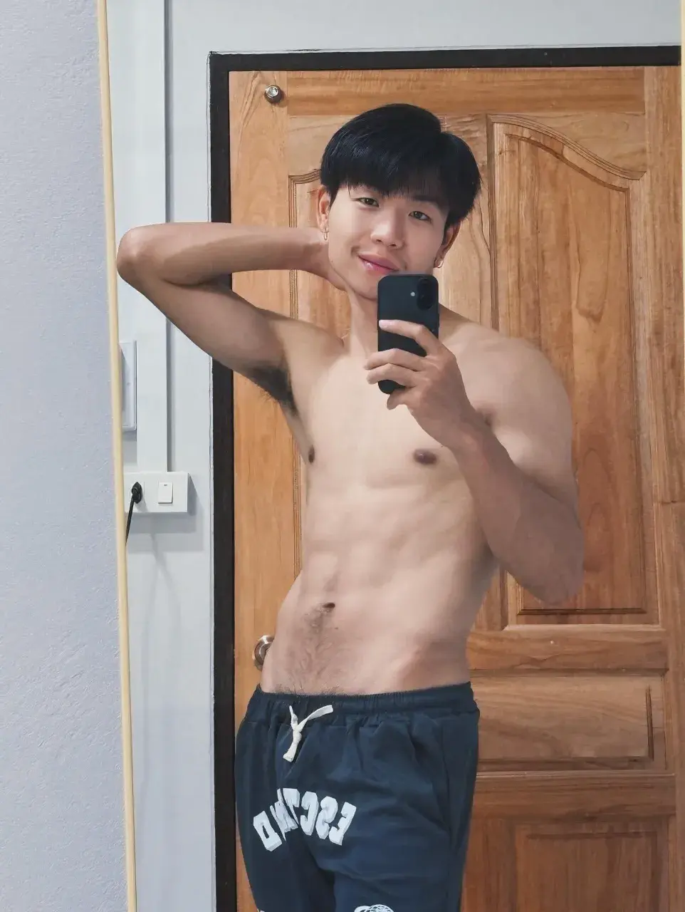 เอวพร้อมลั้น