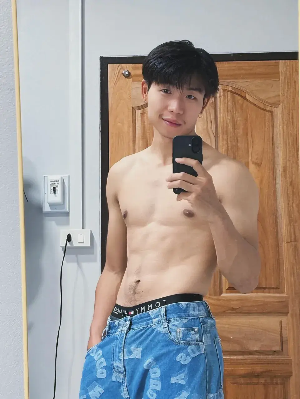 เอวพร้อมลั้น