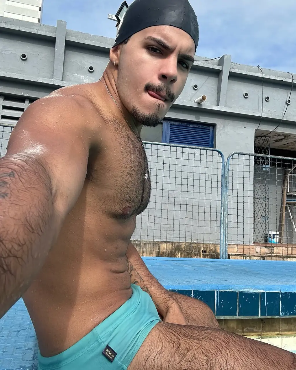 Cool GUY : Júnior Soares