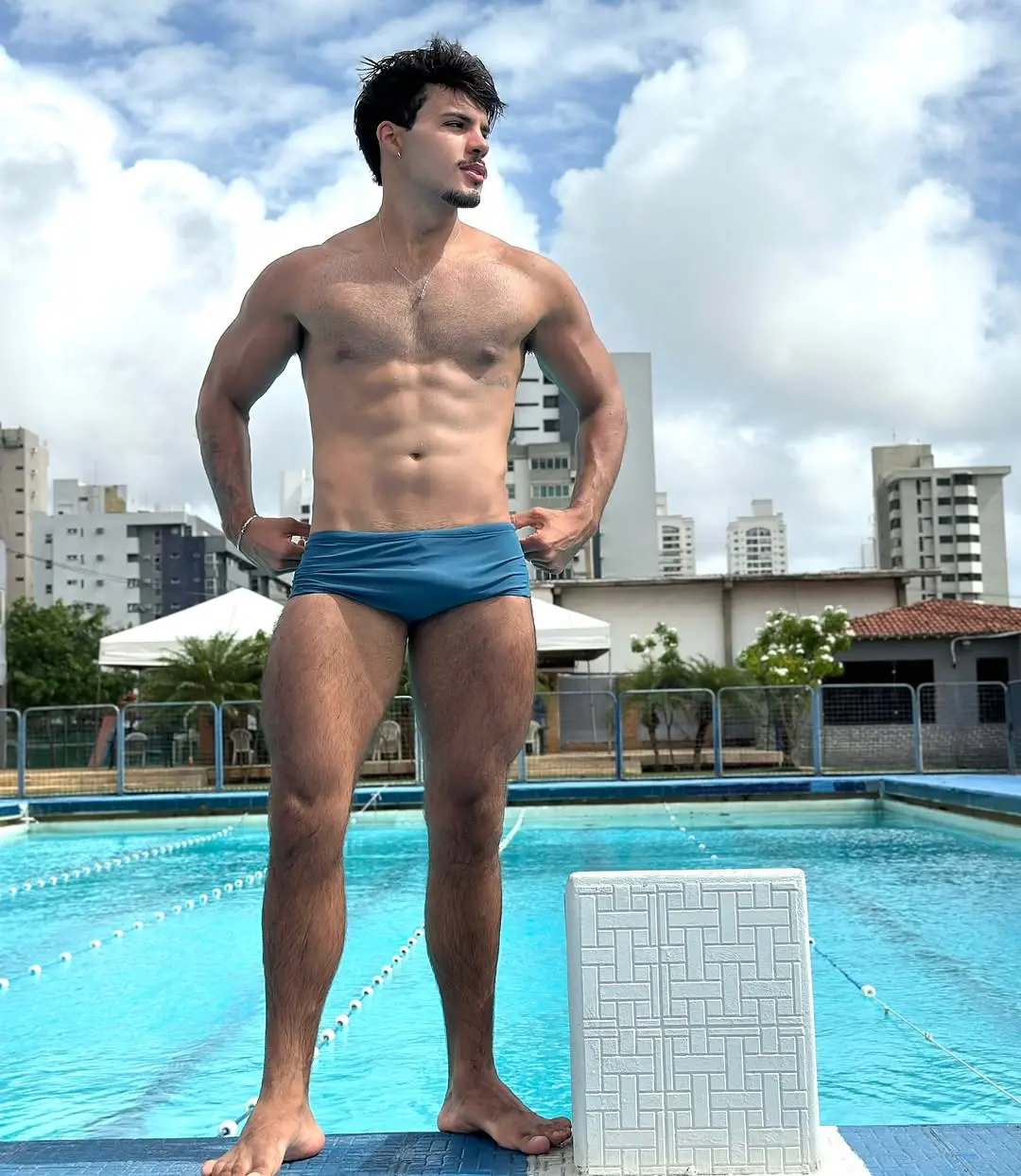 Cool GUY : Júnior Soares