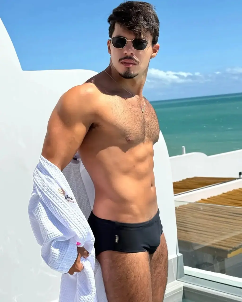 Cool GUY : Júnior Soares