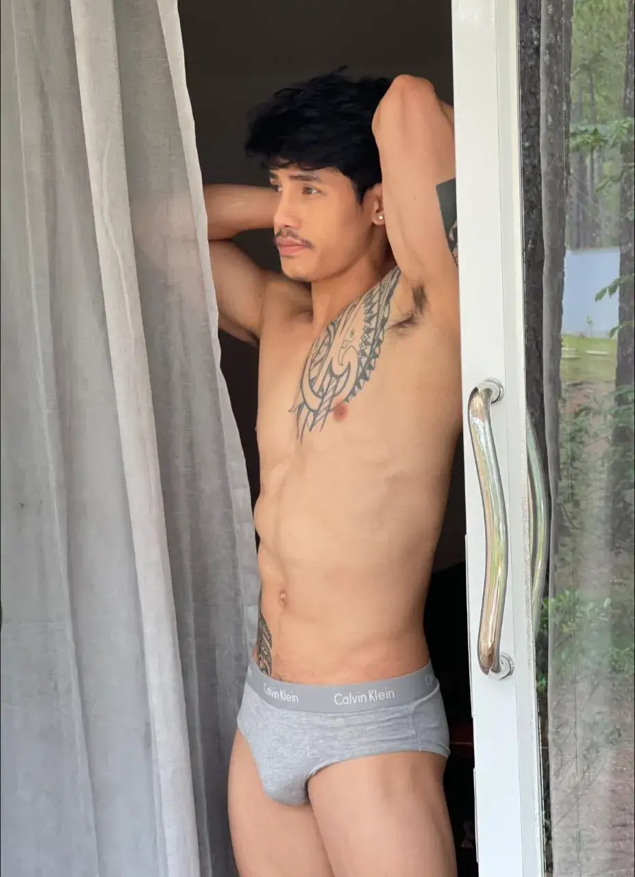 นายเเบบหนุ่มเขมร