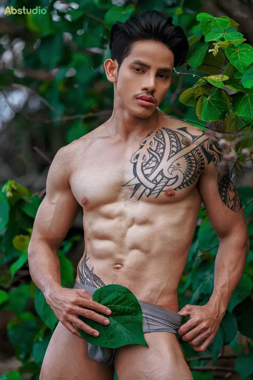 นายเเบบหนุ่มเขมร