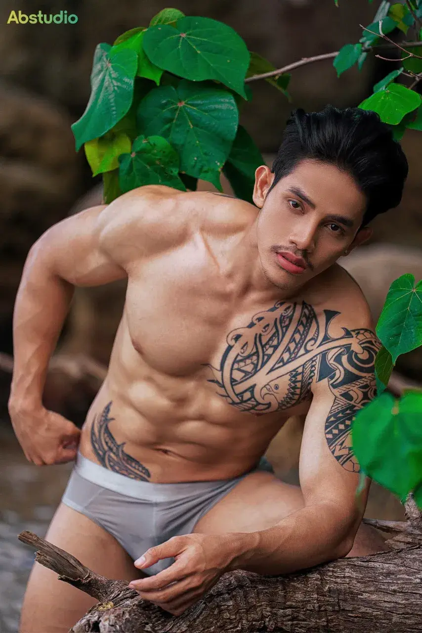 นายเเบบหนุ่มเขมร