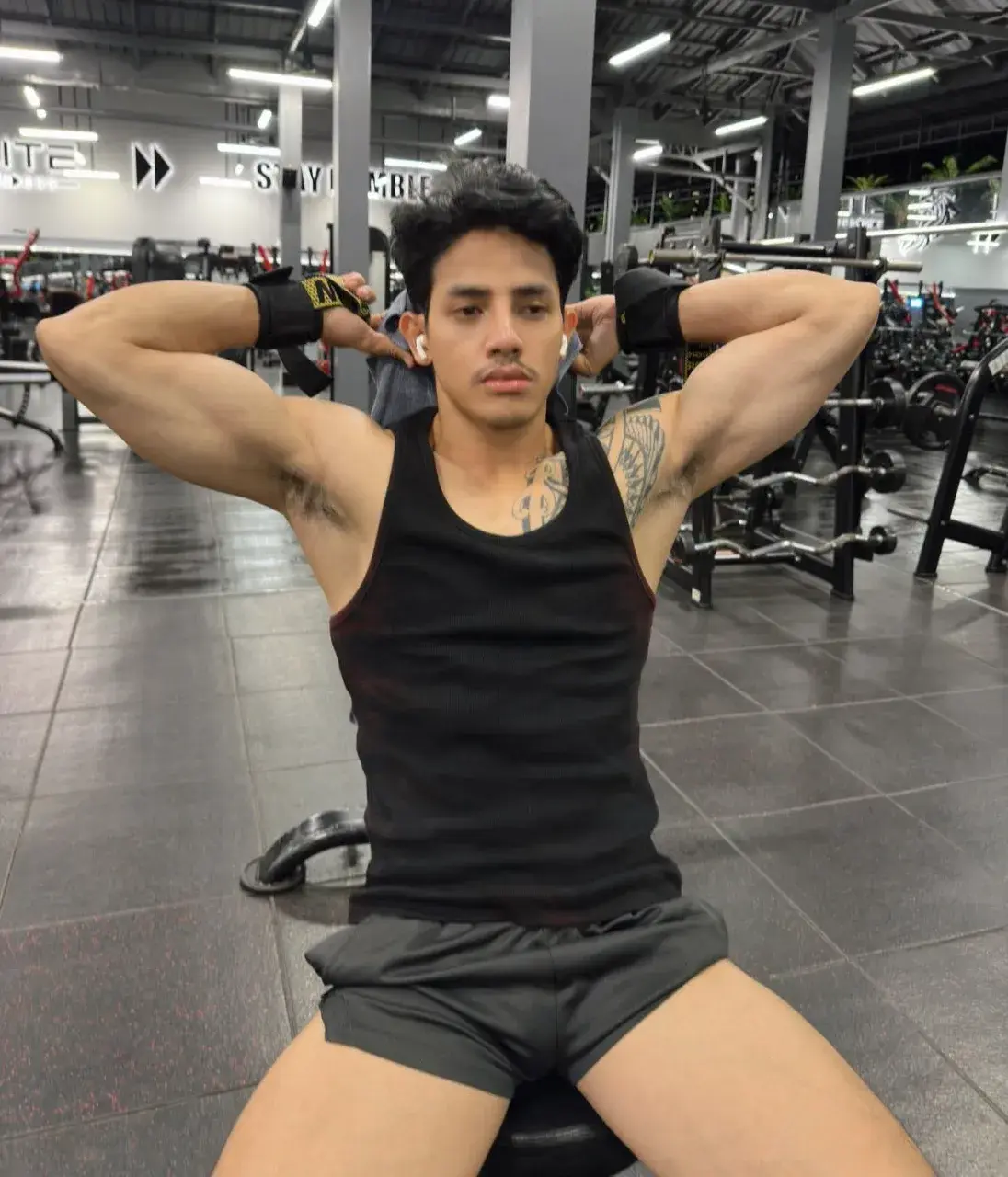 นายเเบบหนุ่มเขมร