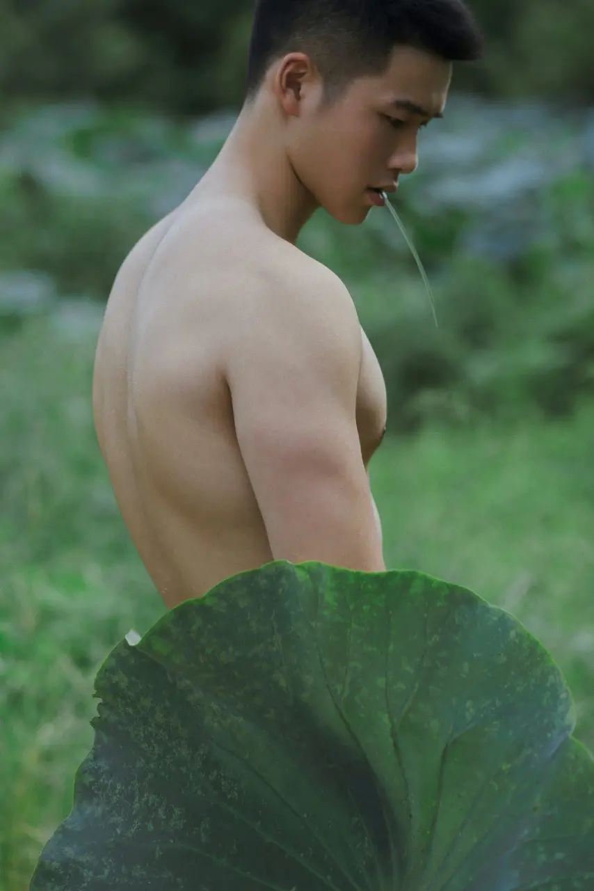 ถอดโชว์เรือนร่าง 2940