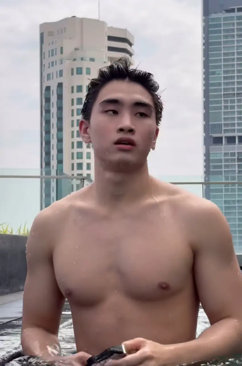 เทรนเนอร์หล่อบอกต่อ