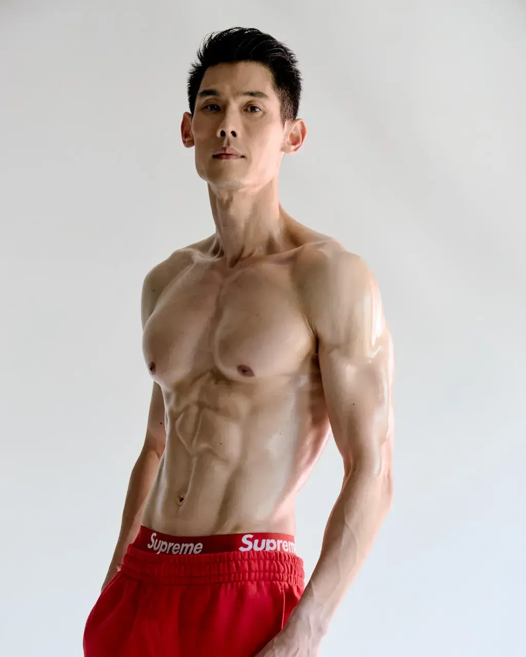 สูงยาวเข่าดีสมคำร่ำลือ