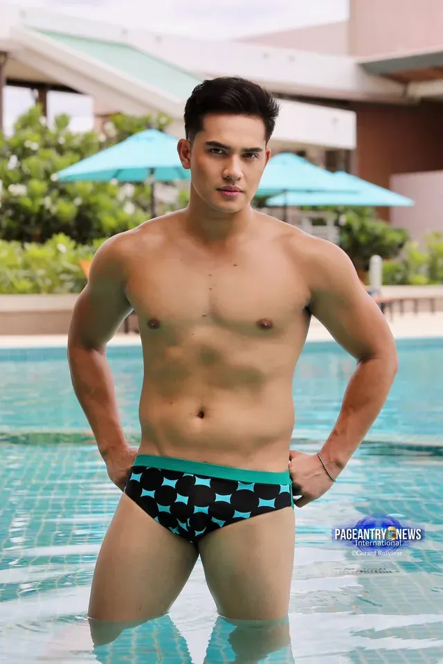 Picked up from Asian Guys In Speedo Style Swimwear