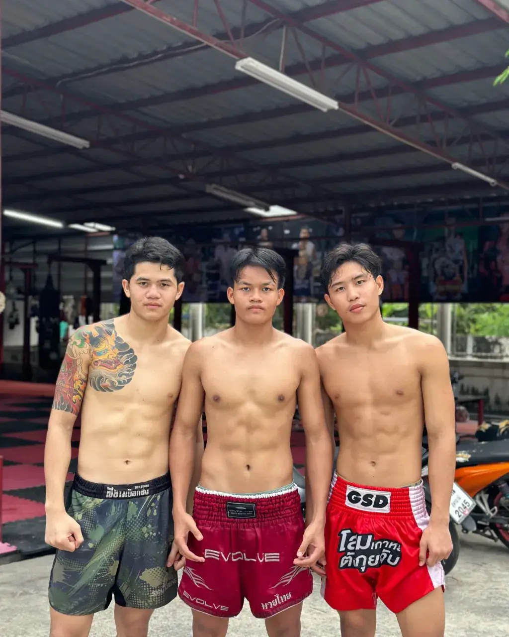 มวยโค้กอ๊อกๆ