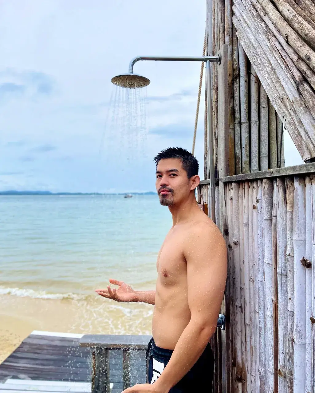 เสวหนวดเฮียตง