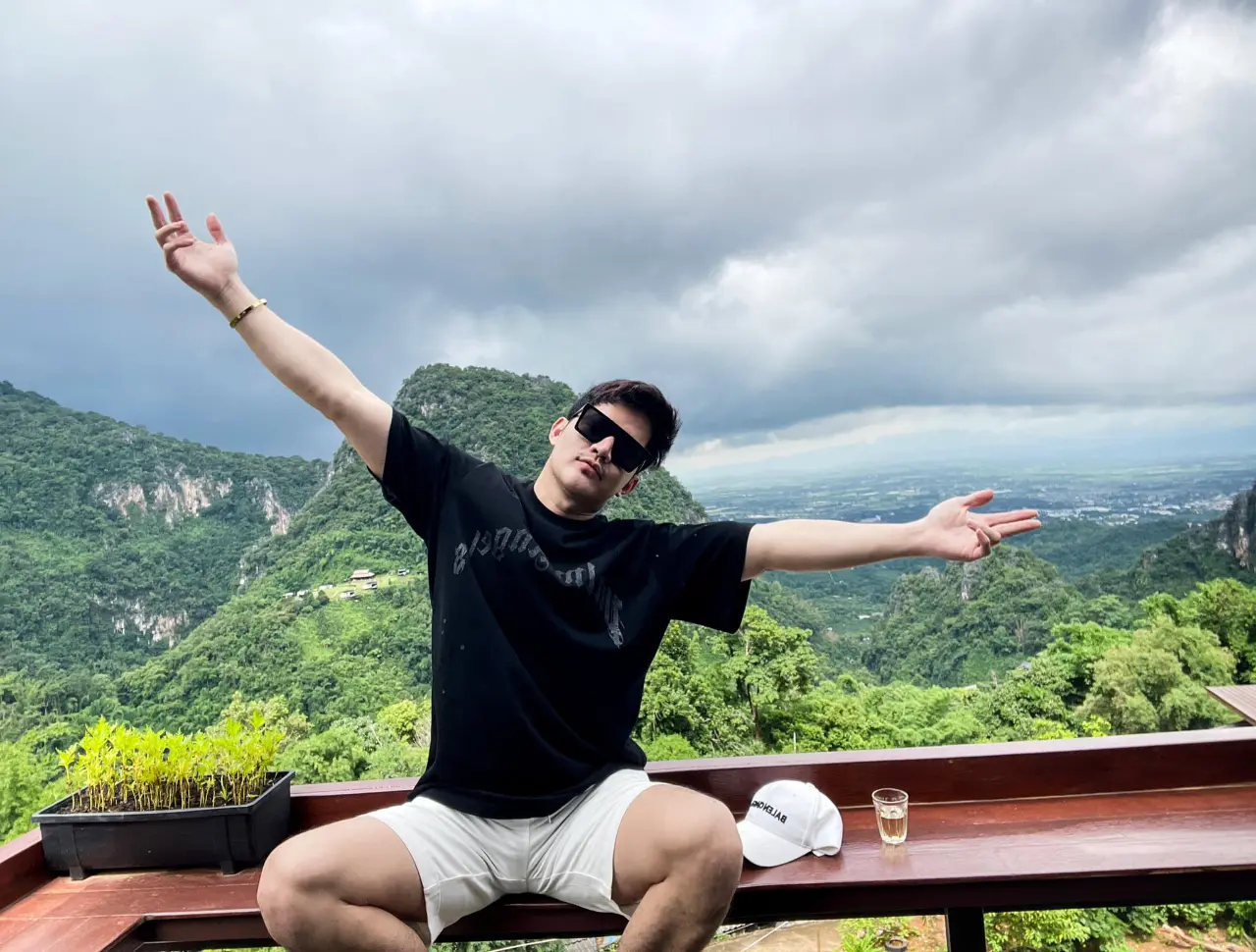 Financial Planner : Narapong Noukaew