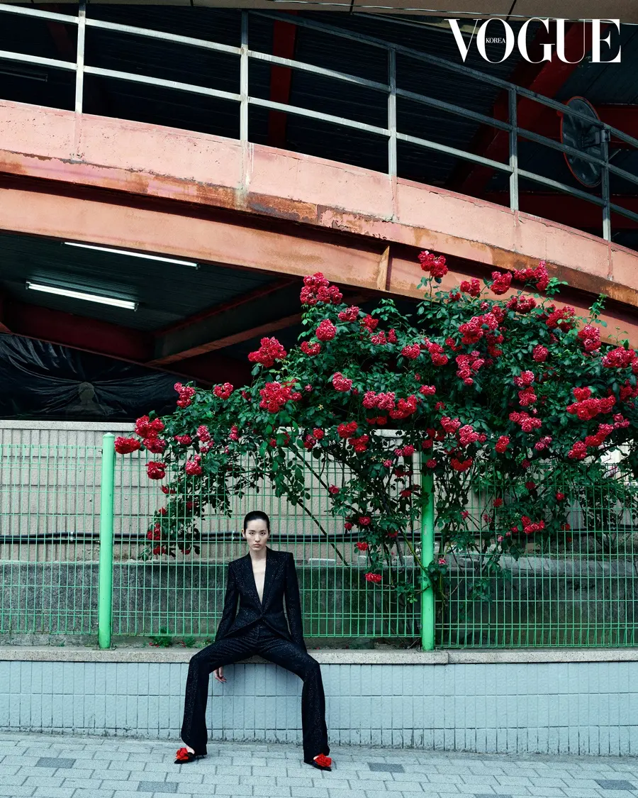 Song Ah Woo, Junyeong Baek, Rosalieke Fuchs, Ella Dalton & Pierrick Gregoire @ VOGUE Korea July 2025