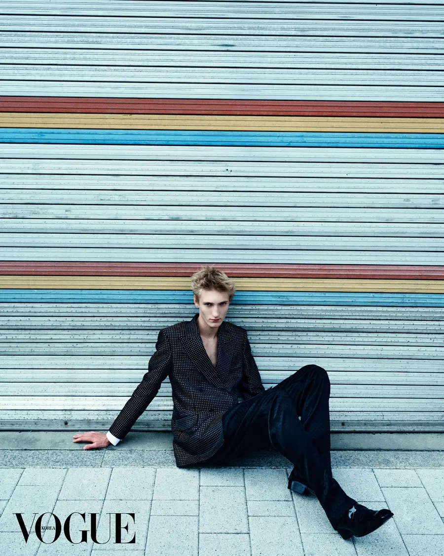 Song Ah Woo, Junyeong Baek, Rosalieke Fuchs, Ella Dalton & Pierrick Gregoire @ VOGUE Korea July 2025